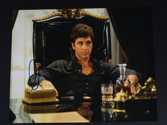 Scarface - Signed by Al Pacino, with Letter of Authenticity - Photo, Autograph | Catawiki