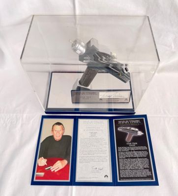 Star Trek - Leonard Nimoy - Master Replicas | Catawiki