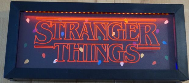 Stranger Things - The Upside Down Lamp" LED Light Box – Signed by Noah Schnapp ("Will Byers") – ACOA COA (German | Catawiki
