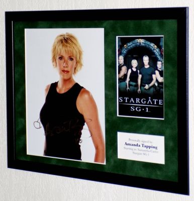 Stargate - Amanda Tapping (Samantha Carter) Premium Framed, signed + COA | Catawiki