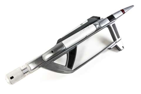 STARFLEET COMPRESSION PHASER RIFLE FROM STAR TREK: VOYAGER WITH DVD | Julien’s