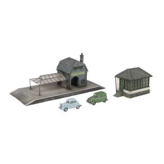 Thomas & Friends (Tv Series, 1984-2008) | Rumblin Bridge Station with Two Cars and Signal Box | Propstore