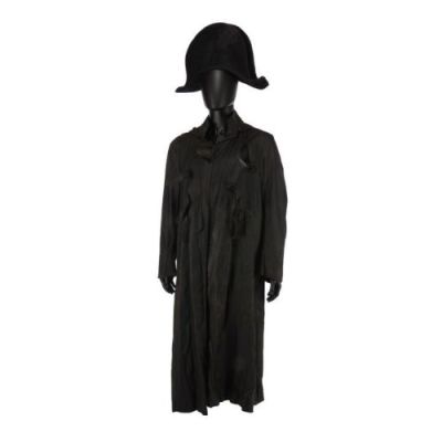 Les Miserables (1998) | Lot 241 : Javert’s (Geoffrey Rush) Bicorn Hat and Wax Coat | Propstore