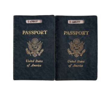 The Sheltering Sky Kit (Debra Winger) Port (John Malkovich) Passport Props | Premiere Props