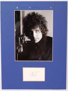 RARE BOB DYLAN AUTOGRAPHED ALBUM PAGE PRESENTATION | Auctioneum Ltd