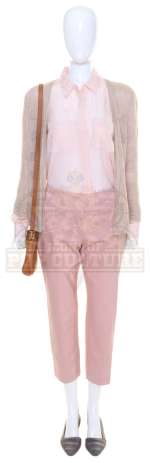 Miracles from Heaven - Christy Beam’s (Jennifer Garner) Outfit – 27-23 | Icons of Pop Culture