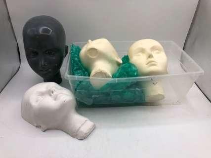 Set of 4 Movie Set Dec Mini Faces | Direct Liquidation