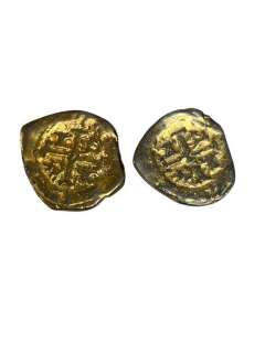 The Goonies (1985) - Set of Two Gold Coins From One-Eyed Willy’s Treasure | Hanlin Auction Service