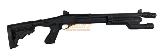 Lot 292 - Sucker Punch (2011) - Sweet Pea "Abbie Cornish" Remington 870 Shotgun