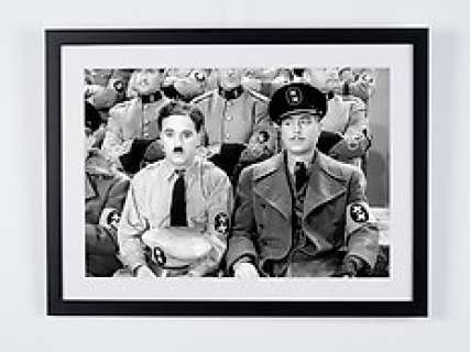The Great Dictator - Charles Chaplin | The Great Dictator - Charles Chaplin - Fine Art Photography - Luxury Wooden Framed 70X50 cm - Limited Edition Nr 01 of 30 - Serial ID 19087 - Original Certificate (COA), Hologram Logo Editor and QR Code | Catawiki