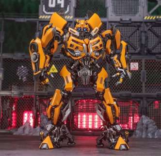 Transformers | Transformers - 22cm Soldier Bee Edition Boutique Action Figure | Catawiki