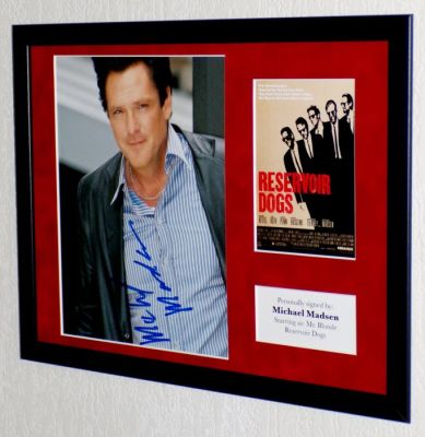 Reservoir Dogs - Michael Madsen (RIP) (Mr. Blonde) Framed, signed + COA & Photo signing | Catawiki