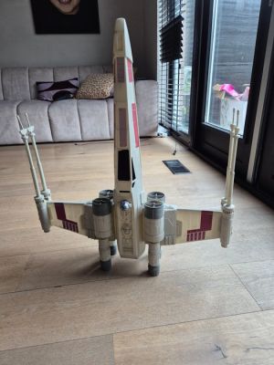 Star Wars - X-Wing Fighter with R2D2 - xxl 31inch - Star Wars - X-Wing Fighter with R2D2 - extra large 31inch - hasbro 80 cm | Catawiki