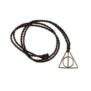 Fantastic Beasts And Where To Find Them (2016) | Gellert Grindelwald’s (Colin Farrell/Johnny Depp) Hero Deathly Hallows Necklace | Propstore