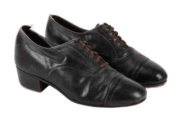 James Cagney | Lot #182 - 1942 Tap Shoes from "Yankee Doodle Dandy" | Julien’s