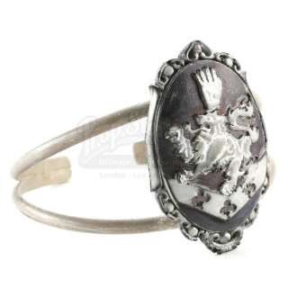 THE TWILIGHT SAGA: BREAKING DAWN PART 1 (2011) - Lot 488 - Esme Cullen‘s Stunt Cuff