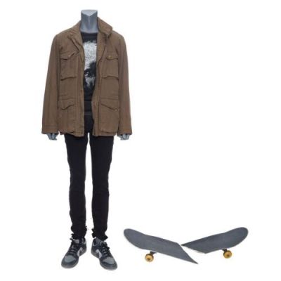 THE AMAZING SPIDER-MAN (2012) - Lot #1142 : Peter Parker‘s (Andrew Garfield) Subway Costume and Screen-Matched Breakaway Skateboard