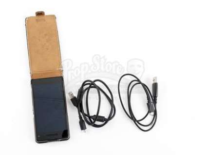 Sense 8 - Lot 239 - S2E12 - Amor Vincit Omnia: Capheus Onyango‘s Phone and Accessories