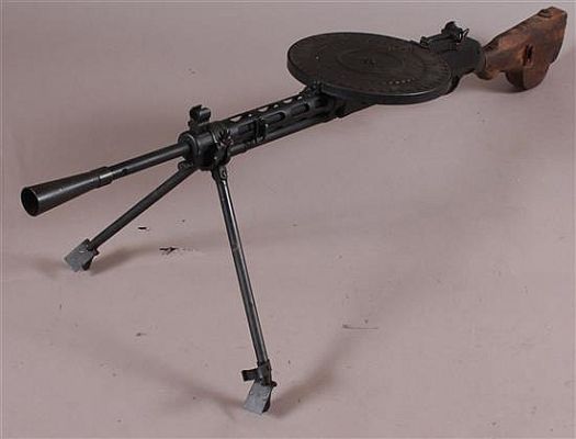 RUSSIAN WWII DP LIGHT MG DUMMY | Apple Tree Auction Center