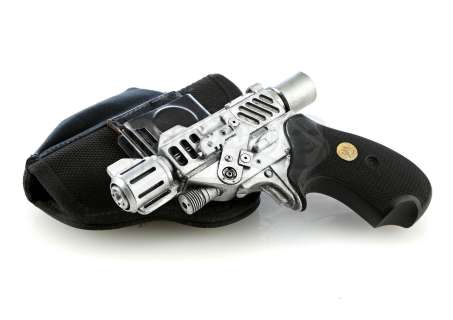 BABYLON 5 (TV SERIES, 1994-1998) - Lot 69 - Phased Plasma Gun and Holster