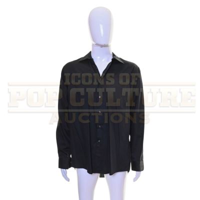 Lot 29 - Better Call Saul (TV) – Mike Ehrmantraut’s (Jonathan Banks) Shirt - 60-55 | Icons of Pop Culture