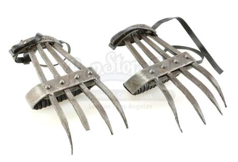 Marvel‘s Iron Fist (TV Series) - Lot 279 - Claire Temple‘s Stunt Padded Panteras