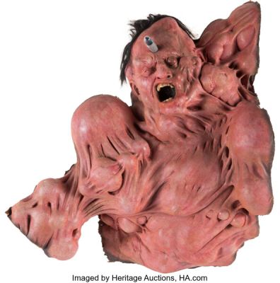Blade (New Line, 1998), Stephen Dorff "Deacon Frost" Distended Vampire Torso with EDTA Ampule Ready to Explode.