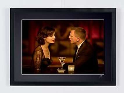 James Bond 007: Skyfall - Daniel Craig "James Bond 007" & Bérénice Marlohe As "Sévérine " | James Bond 007: Skyfall - Daniel Craig "James Bond 007" & Bérénice Marlohe as "Sévérine " - Luxury Wooden Framed 70X50 cm - Limited Edition Nr 02 of 30 - Serial ID 20138 | Catawiki