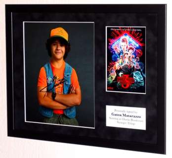 Stranger Things | Stranger Things - Gaten Matarazzo (Dustin Henderson) Premium Framed, signed + Certificate of Authenticity | Catawiki