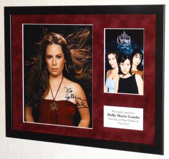 Charmed - Holly Marie Combs (Piper Halliwell) Premium Framed, signed, COA & photo signing session | Catawiki