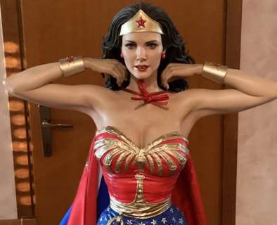Prime 1 Studio & Blitzway - Linda Carter as "Wonder Woman" Statue - Classic TV 1976 (Bonus Version) - Action figure | Catawiki