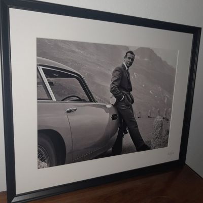 James Bond 007: Goldfinger - Sean Connery with the Iconic Aston Martin DB5 | Catawiki