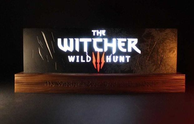 The Witcher - - Movie prop Special Edition The Witcher LED-Light Logo | Catawiki