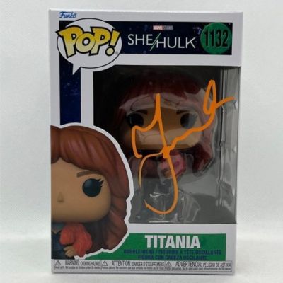She-Hulk - Signed by Jameela Jamil (Titania) | Catawiki