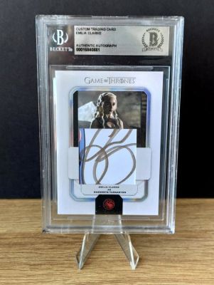 Game of Thrones - Emilia Clarke - Daenerys Targaryen - Authentic Autograph - Beckett | Catawiki
