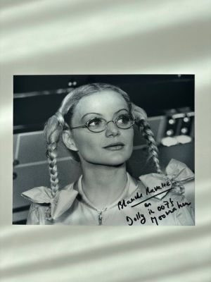 James Bond 007: Moonraker, Hand signed Blanche Ravalec as "Dolly" with B’BC holographic COA | Catawiki