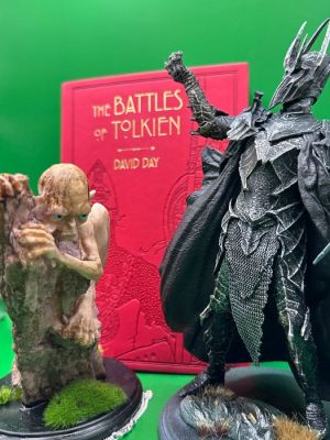 Lord of the Rings - LOTR Sauron figurine and The Atlas of Tolkien by Karen Wynn Fonstad | Catawiki