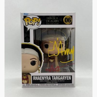 Game of Thrones - Signed by 2 - Emma D’Arcy and Milly Alcock (Rhaenyra Targaryen) | Catawiki
