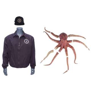 HOT SHOTS! PART DEUX (1993) - Lot #198 : President Thomas "Tug" Benson‘s (Lloyd Bridges) Jacket and Hat with Octopus Paint Test