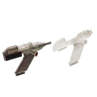 Lot #150 – TekWar (1994-1996) Production Used Injection Device & Casting Piece