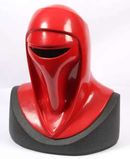 Star Wars Return of the Jedi Emperor’s Royal Guard fibreglass helmet. With Shoulder stand. Condition | misc / divers