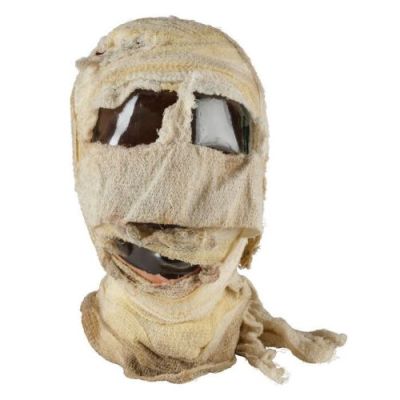 DARKMAN (1990) - Lot #128 : Darkman‘s (Liam Neeson) Bandage Mask