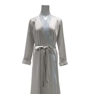 The Boys in the Boat Hazel Ulbrickson’s Courtney Henggler Nightrobe & Nightgown | VIP Fan Auctions