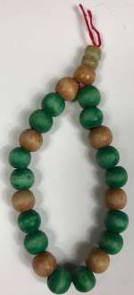 Lot 285 - Bruce Almighty (2003) - Bruce Nolan (Jim Carrey) Hero Prayer Beads