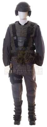 Starship Troopers - Mobile Infantry Uniform & Body Armor - III115 | Icons of Pop Culture