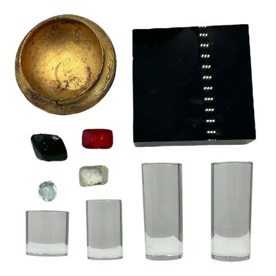 Lot 94: Play Dirty Un Press Conference Screen Used Bowl, Base, 4 Crystal Cylinder & 4 Jewels | VIP Fan Auctions
