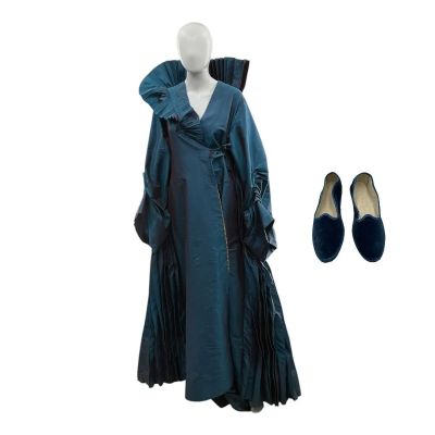 Lot 70: Mother Mary Mother Mary Screen Worn Kimono & Shoes Ch Kimono #2 Sc 45pt-48 1 | VIP Fan Auctions