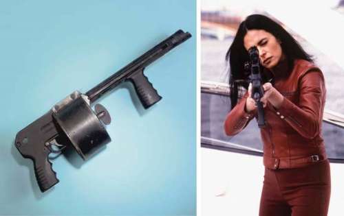 Lot 254 - The World Is Not Enough, 1999