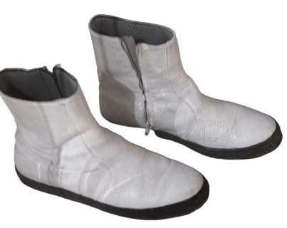 Star Wars: Episode VII - The Force Awakens (2015) - Stormtrooper Boots | Hanlin Auction Service