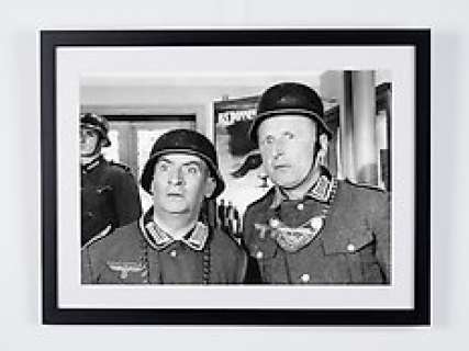 Louis de Funès & Bourvil - La Grande Vadrouille (1966) - Fine Art Photography - Luxury Wooden Framed 70X50 cm - Limited Edition Nr 02 of 50 - Serial ID 16728 - Original Certificate (COA), Hologram Logo Editor and QR Code | Catawiki